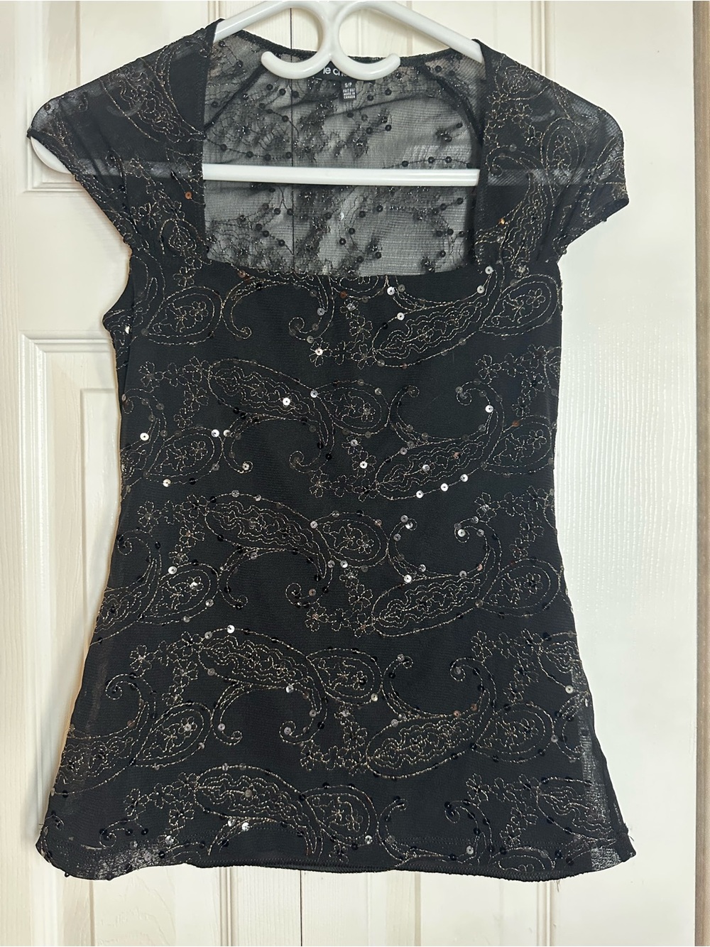 le chateau Black Sequin Paisley Short Sleeve Top #60